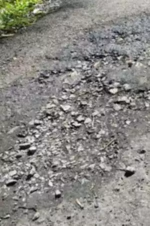 Jalan dari Anggaran SamiSade di Desa Tegal Lega Kecamatan Cigudeg Terkesan Asal jadi dan Rusak Parah