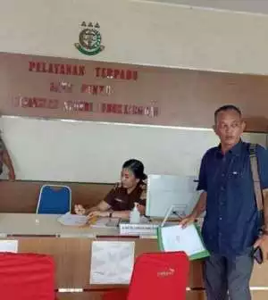 Polda Sumsel Melalui Ditreskrimsus Tangkap 5 Orang Pelaku Penyalahgunaan BBM Ilegal.