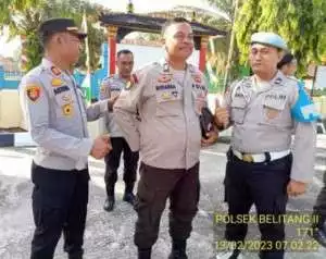 Apel Pagi Rutin, Kapolsek Belitang II Gelar Pembinaan Anggota 