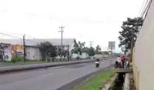 Bikin Khawatir Pejalan, Jalan Raya Utama Sragen-Solo Banyak Titik Kerusakan dan Berlubang Membahayakan