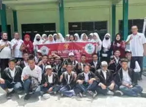 3 Pemdes Kecamatan Muara Telang Ajak Warganya Gotong Royong Perbaiki Jembatan di jalan Poros Kecamatan.