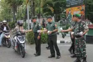 Tebar Keberkahan, Kodim Sragen Gelar Pembagian Takjil di Bulan Ramadhan