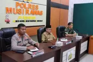 Polres Musi rawas beserta Forkompinda dalam acara persiapan pengamanan idul fitri.