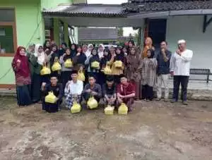 Buka Bersama On The Street Ke 7, DISKOMINFO Kab. Sukabumi Berbagi Cinta, Berkah dan Kasih Bersama Santri PONPES Al-Barokah