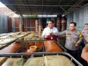 Ahli waris(Alm) Goni Bin Abdullah melalui kantor hukum DR (C) Riyan Maulana SE,SH,MH & Rekan Gugat ke pengadilan,setelah puluhan Tahun tanah sawah orang tua dikuasai orang lain.