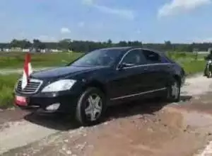 Presiden Jokowi: Jalan Rusak Membuat Harga Sembako Mahal