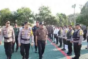 Polres OKU Timur Gelar Apel Pergeseran Pasukan Pengamanan Pelaksanaan Pilkades