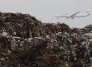 Keberadaan Sampah di TPA Rawa Kucing menakutkan