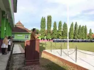 Paripurna Ke 40 DPRD OKU Timur, Bupati Dan Ketua DPRD Beri Penghargaan Desa Sribunga