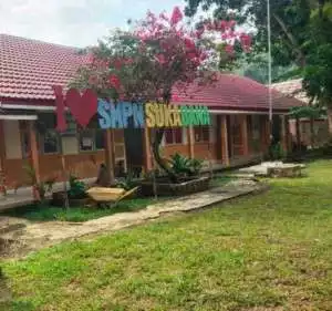 SDN Babat Minim Perawatan Bangunan Banyak Rusak Masyarakat Tanya BOS.