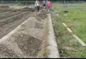 JUT Pagar Sari Dibangun Asal Asalan ,Diduga Pengelola Tak Tepat Sasaran.