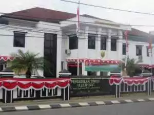 Sampaikan Orasi Warga Burai Menangis Terisak.Isak, HIMPKA: Tolak Pelantikan PAW DPRD OI Lantaran Dugaan Keterlibatan Mafia Tanah