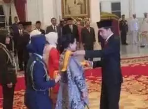 Tanda Kehormatan Untuk Iriana, Presiden Jokowi: Silahkan Tanya ke Dewan Gelar