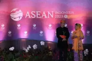 Gala Dinner KTT ASEAN, Presiden dan Ibu Negara serasi gunakan baju Betawi