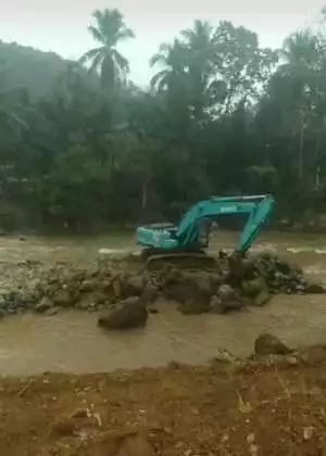 Gali Sungai pakai Alat Berat, Aktivis minta Pemerintah Kroscek Izin Kegiatan Perusahaan