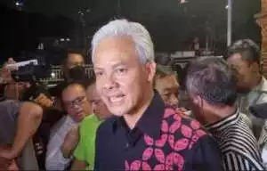 Kunjungi Graha Pena 98, Ganjar Pranowo Ingatkan Relawan Agar Tak Sebar Hoaks