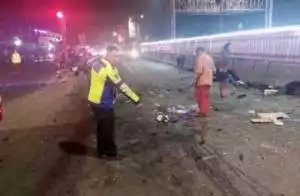 Rem blong, truk seruduk 9 motor dan 4 mobil di simpang exit Tol Bawen