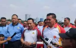 Rocky Gerung dan pengacaranya diserang saat hendak tinggalkan Bareskrim