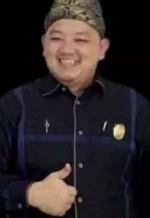 Sayembara yang di gelar Kejari OKU Selatan menangkap tersangka korupsi merupakan preseden buruk penegakan hukum.