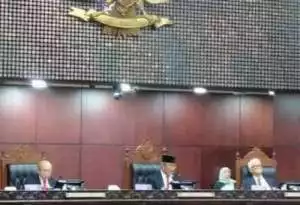 Putusan MKMK: 6 Hakim MK Langgar Etik, Disanksi Teguran Lisan