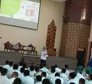 SMAN 17 Palembang Memeriahkan Kegiatan Project P5 dengan Pengembangan Produk Bio Teknologi Eco Enzim.