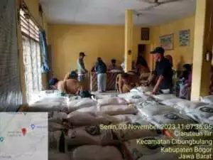 Bantuan Pangan Untuk Tahap 3 Desa Ciaruteun Ilir, 1013 KPM Tahun 2023