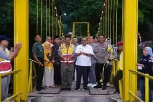 Antusias Masyarakat Dalam menyambut Peresmian Jembatan Cilalay Desa Sirnajaya Kecamatan Warungkiara