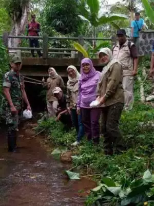 KUNJUNGAN KERJA KETUA DPRD KABUPATEN SUKABUMI KE DESA SUKAMULYA