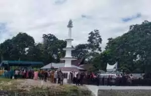 Gultom Hutatoruan Resmikan Prasasti Tarombo di Samosir, Jonny G: Budaya Batak Harus Dilestarikan