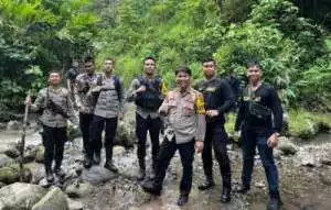 9 jam Berjalan Kaki, Kapolres Empat Lawang Temukan 2 HA Ladang Ganja.