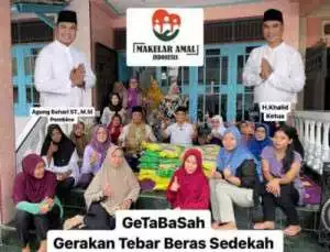 Yayasan Makelar Amal Bagikan 60 Karung Beras di Palembang