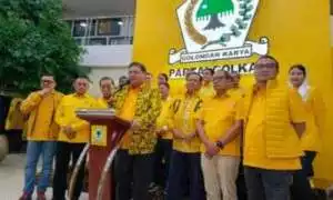 Isu Bakal Gabung Golkar, Airlangga: Jokowi Dekat dan Nyaman dengan Golkar