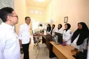 Presiden Jokowi Tinjau RSUD Sibuhuan, Pastikan Pelayanan Kesehatan Optimal
