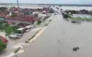 Banjir Demak Makin Parah, Jalur Pantura Lumpuh, 10 Kecamatan Terdampak
