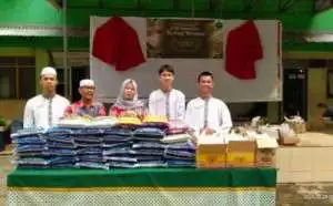 Berbagi Kasih, Membangun Harapan: SMK Tamansiswa 1 Palembang Torehkan Semangat Sosial