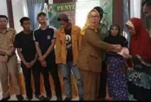 Pemdes Hujan Mas Abung Barat salurkan BLT DD TA 2024 ke warga penerima manfaat