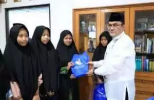 Momen Nuzulul Quran, Perumdam TKR berikan santunan kepada  anak Yatim Piatu