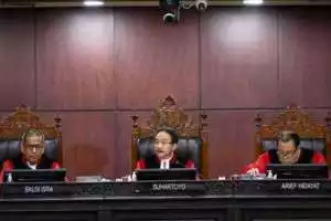 MK Tolak Permohonan Ganjar Pranowo-Mahfud MD