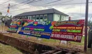 Ratusan Karangan Bunga Membanjiri Makodim 0418/Palembang 