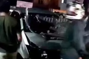 11 Damkar diterjunkan atasi kebakaran rumah dinas Dirlantas Polda Sulsel 
