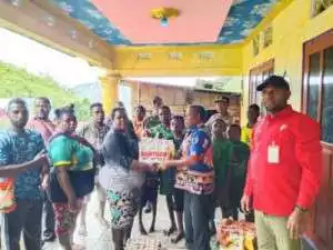 Kemensos salurkan bantuan untuk korban tanah longsor di Pegaf, Papua Barat