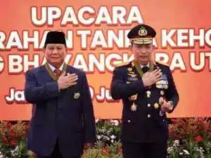 Prabowo terima tanda kehormatan Bintang Bhayangkara Utama Polri
