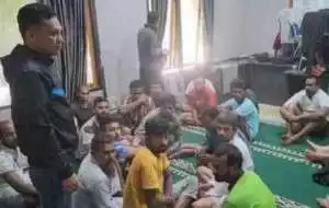 Puluhan WNA terdampar di laut Sukabumi membuat warga resah. Ternyata ini ceritanya
