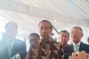 Pabrik baterai mobil listrik terbesar di Asia Tenggara diresmikan Jokowi