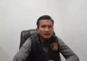 Mayat pria bertato dengan alat kelamin terpotong dtemukan di Sungai Ciliwung