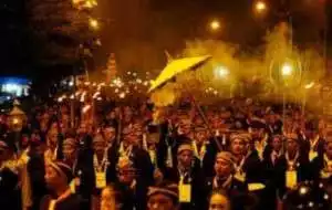 Tradisi Kirab Malam 1 Suro di Keraton Kasunanan Surakarta Hadiningrat