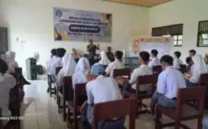 Babinsa Koramil 1015-10 mentor Siswa baru SMK (MPLS)