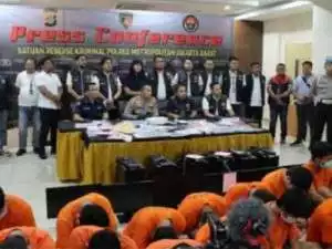 Polres Jakbar Tangkap 29 Penjudi dan Selebgram yang Promosikan Judi Online