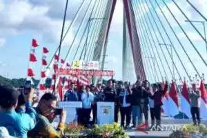 Disaksikan artis dan influencer, Presiden resmikan Jembatan Pulau Balang pendukung infrastruktur IKN