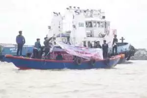 Puluhan Massa GAASS, Demo Tolak Angkutan Batu Bara melintasi Sungai Musi